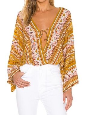 Free People intimates floral surplice lace bodysuit blouse
Size XS